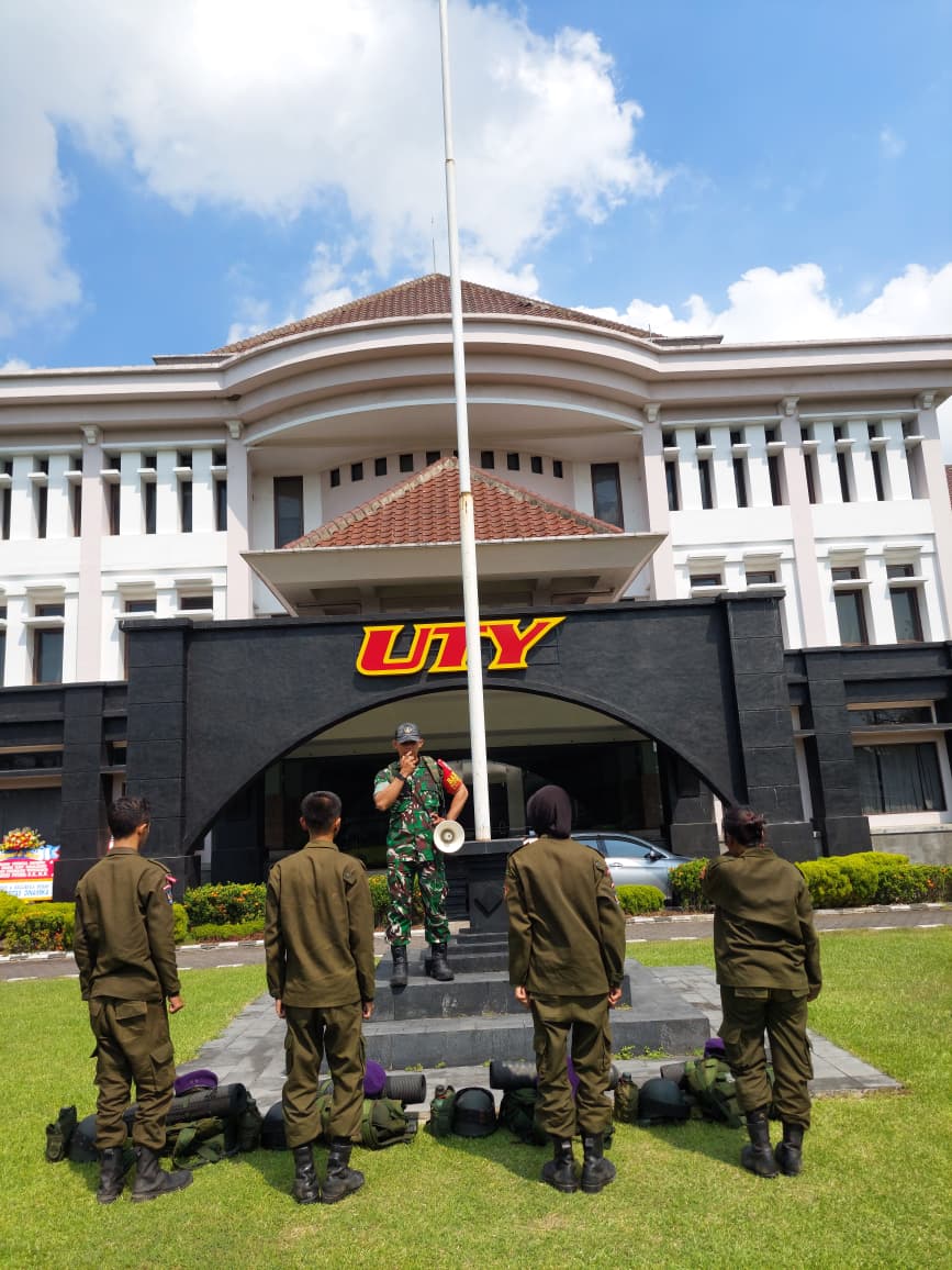 Babinsa Mlati Sleman Bentuk Karakter Menwa