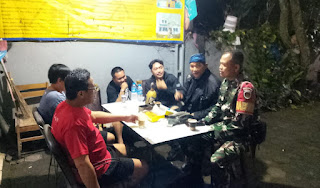 Babinsa Nyomplong Intensifkan Silaturahmi dan Patroli Malam, Ajak Warga Tingkatkan Keamanan Lingkungan