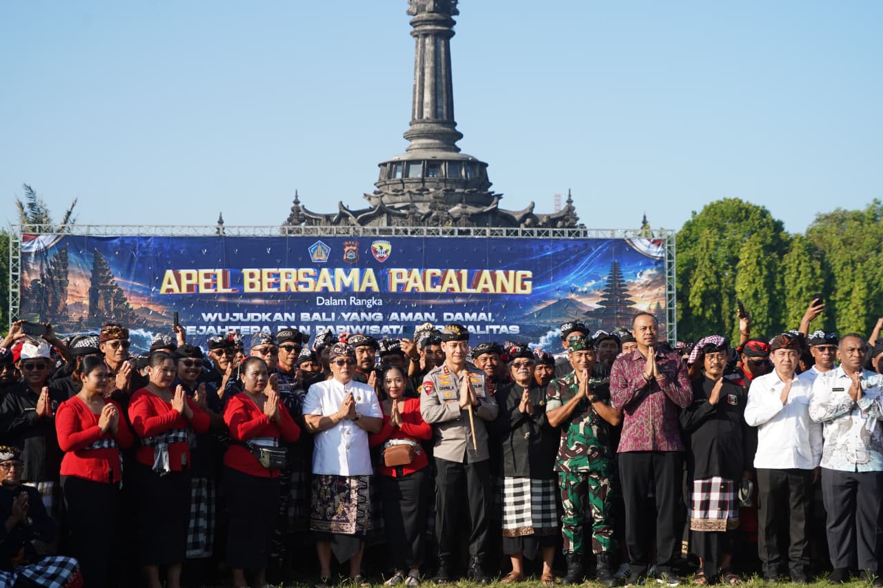 Kapok Sahli Pangdam IX/Udayana Hadiri Apel Pecalang Bali, Perkuat Sinergi Jaga Keamanan dan Pariwisata Dunia