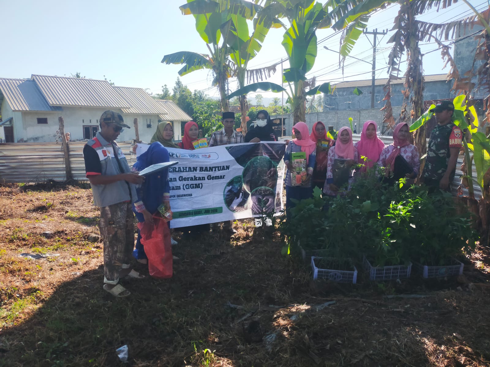 Koramil 1628-01/Taliwang Dukung Program Ketahanan Pangan Melalui Kebun Gizi