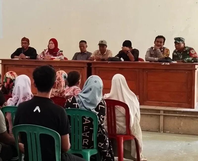 Babinsa Koramil 2202/Palabuhanratu Hadiri Rapat Musrenbang Desa Cikadu