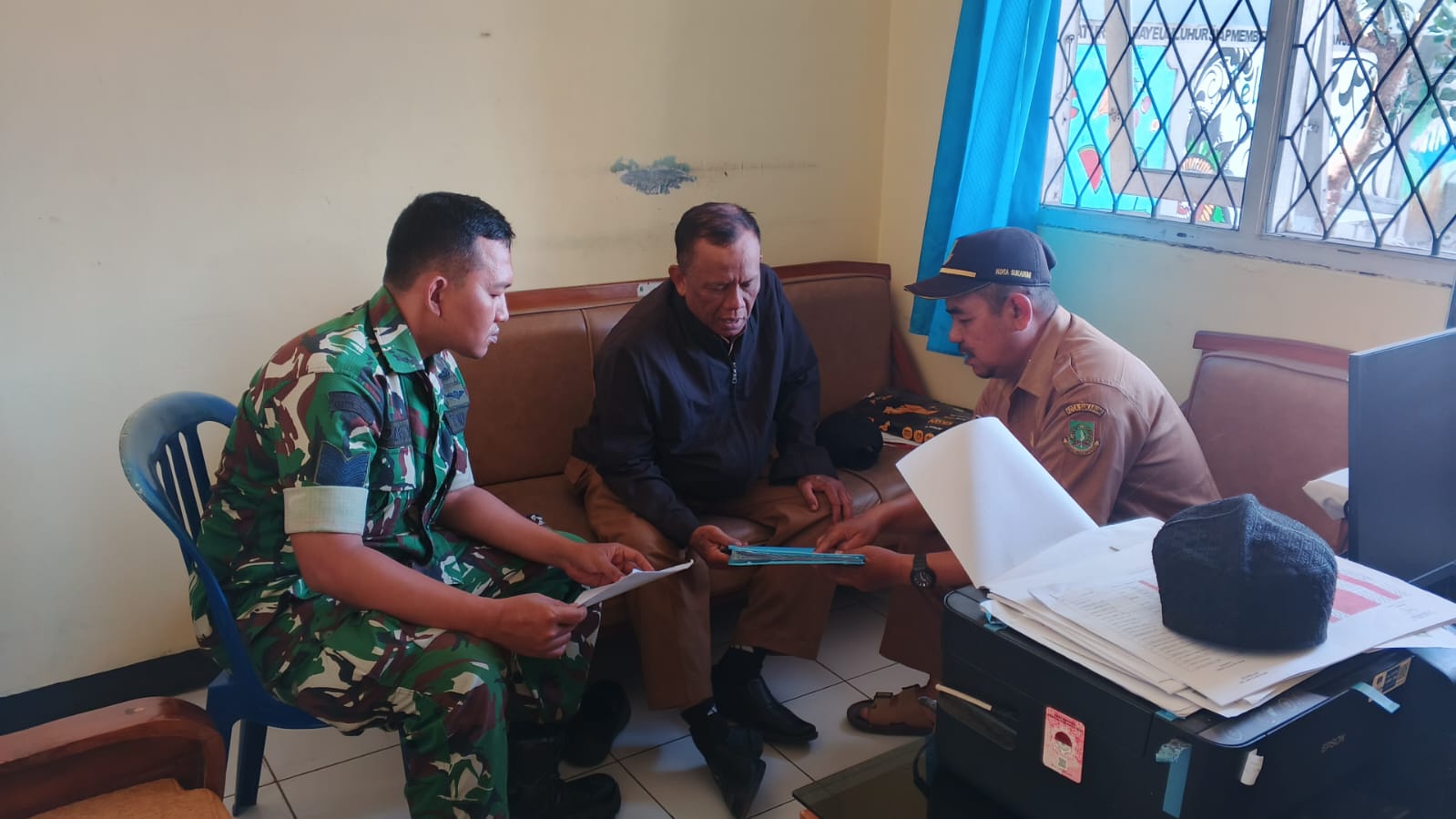 Babinsa Dayeuhluhur Laksanakan Puldata Ter, Perkuat Data Kewilayahan untuk Dukung Pembinaan Teritorial