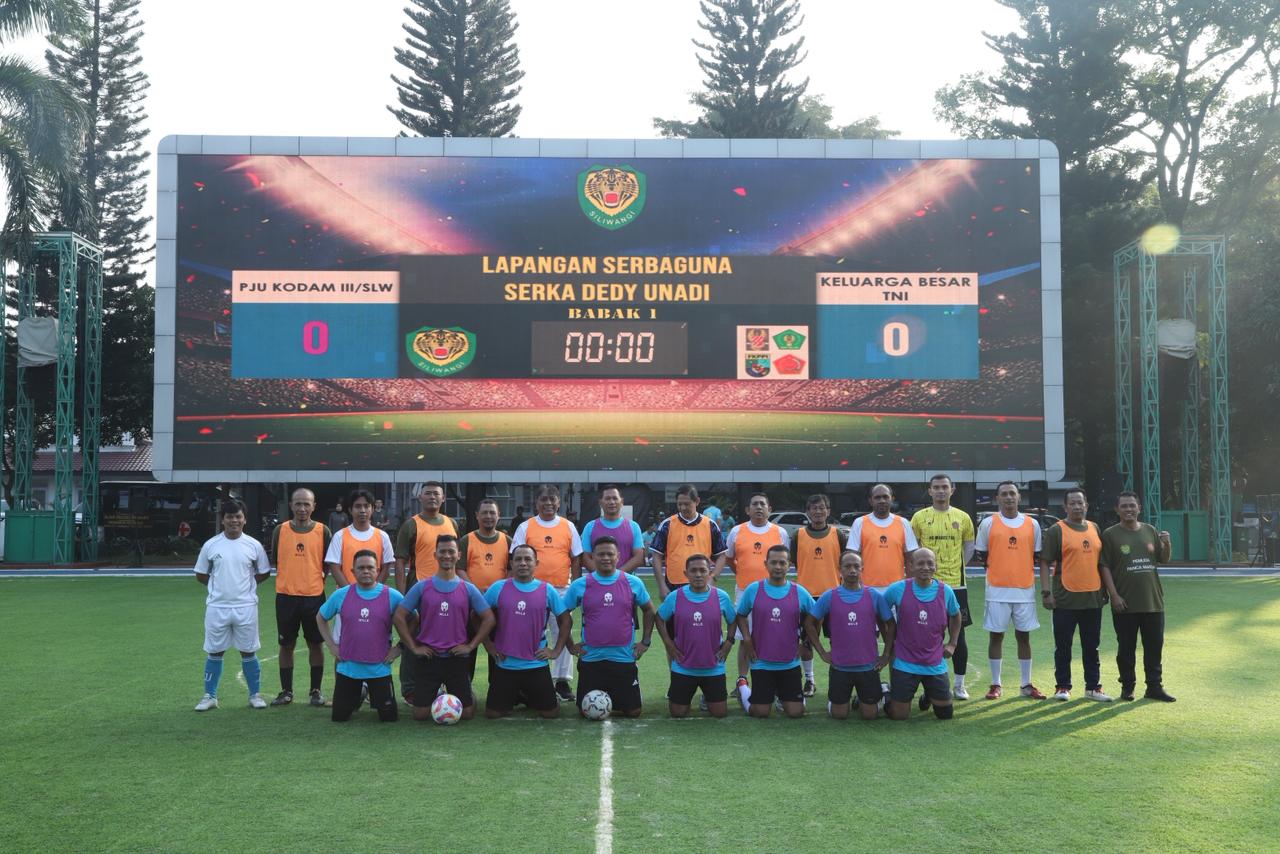 PJU Kodam III/Siliwangi dan Keluarga Besar TNI Perkuat Soliditas melalui Mini Soccer