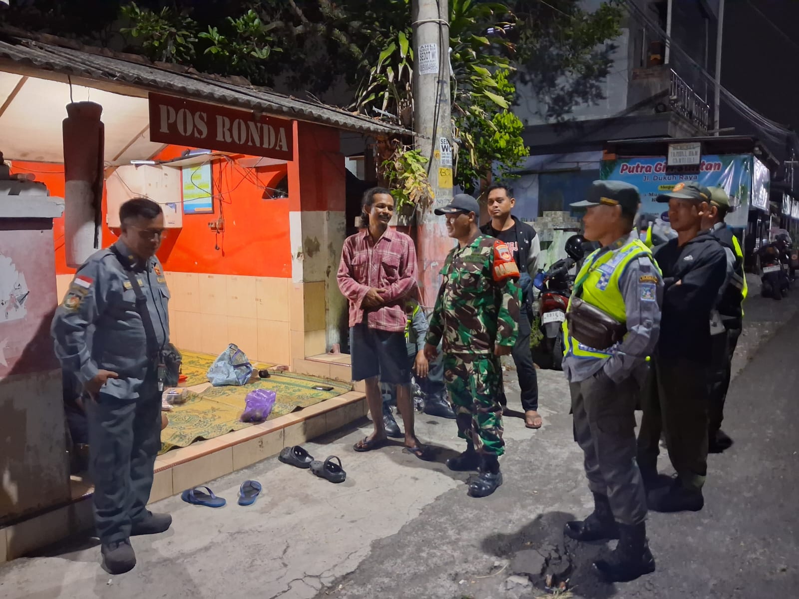 Patroli Malam, Babinsa Libatkan Linmas Kalurahan
