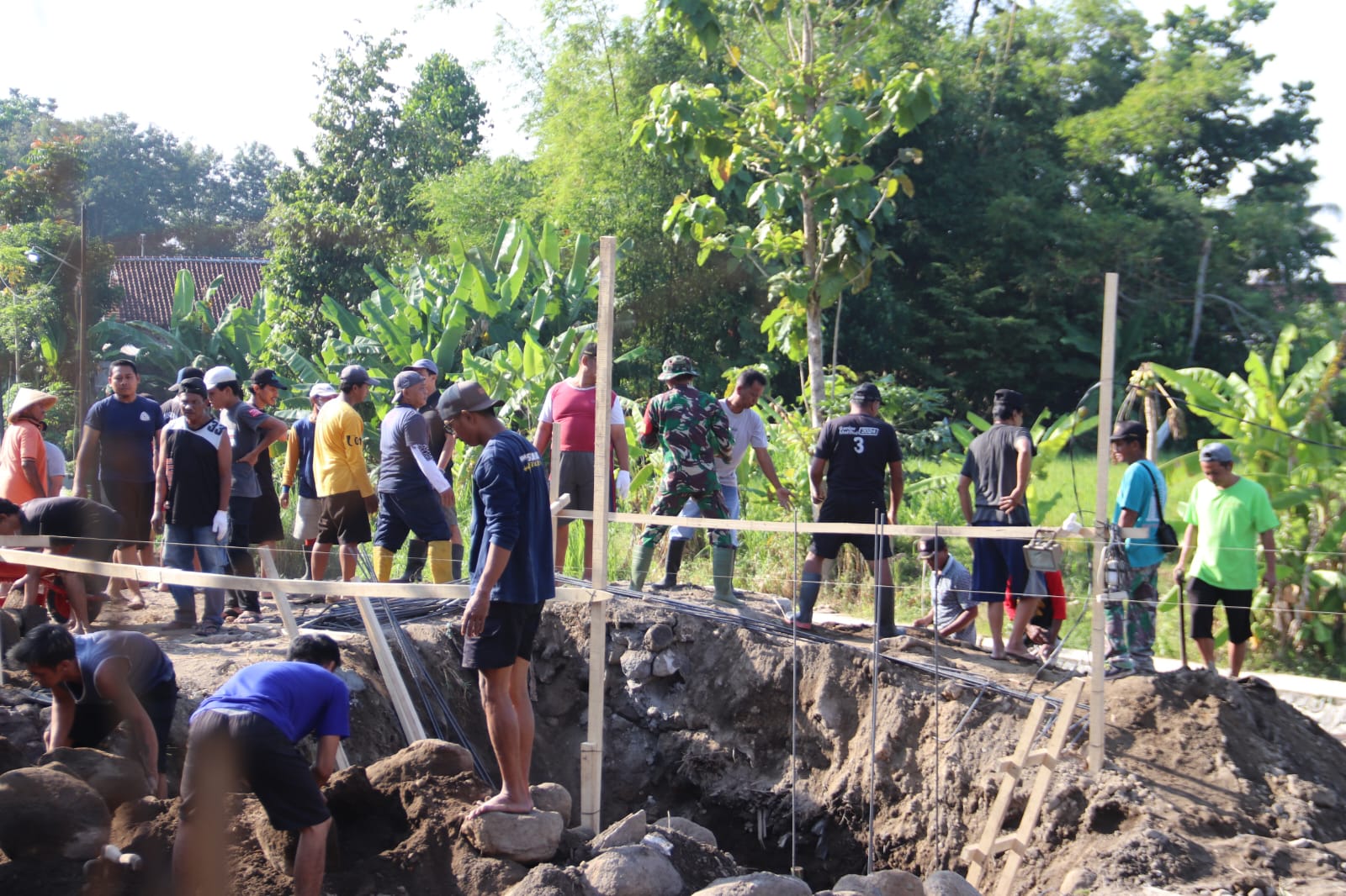 Kodim Sleman Kembali Bangun Jembatan Merah Putih