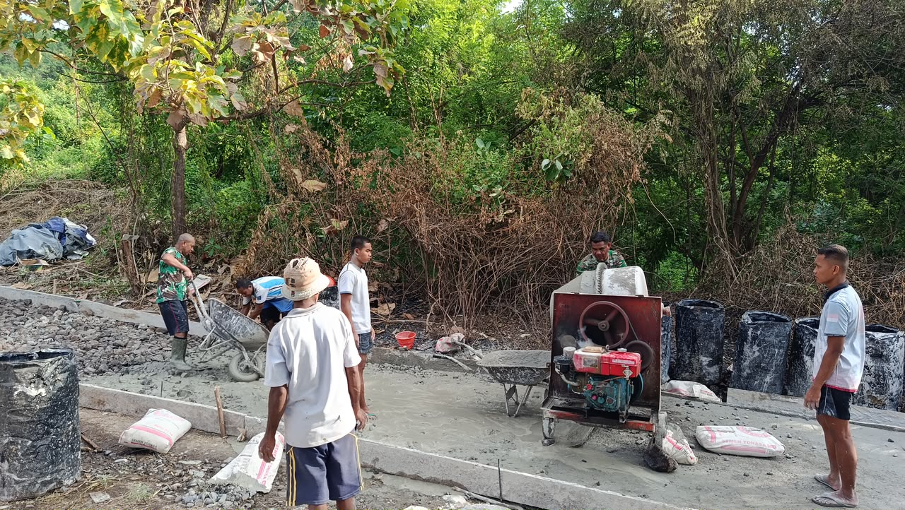 Program Bhakti TNI AD untuk Rakyat Terus Berprogres, Rabat Jalan di Alor Capai 319 Meter
