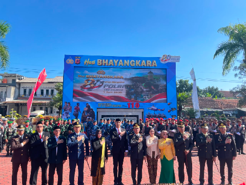 Dandim 0624/Kabupaten Bandung Hadiri Upacara Peringatan Hari Bhayangkara ke-80: Tegaskan Sinergi TNI-Polri demi Keamanan Daerah