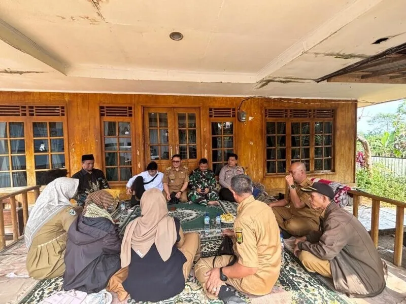Danramil 2207/Jampangtengah Bersama Forkopimcam Laksanakan Pengecekan Program Makan Bergizi Gratis