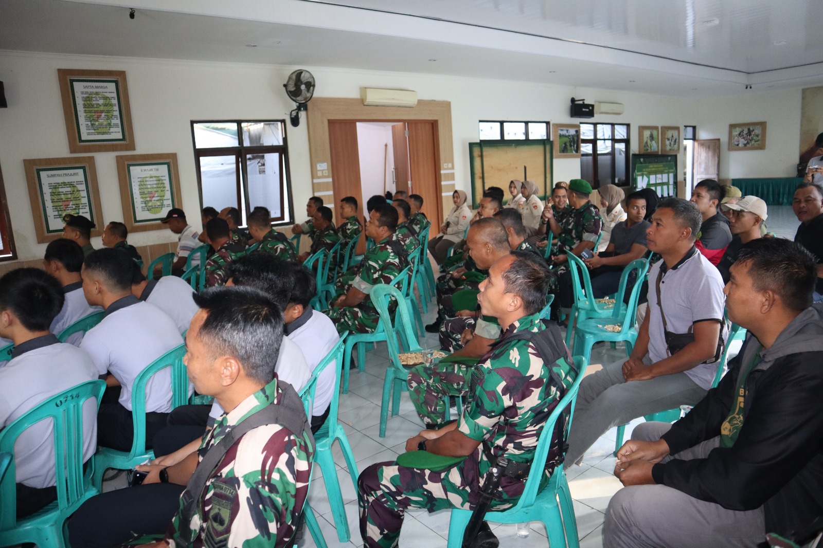 GEGAP GEMPITA NOBAR TNI & PURNA PASKIBRAKA INDONESIA KOTA SALATIGA, SEMANGATKAN KEBERSAMAAN DUKUNG PIALA DUNIA 2026