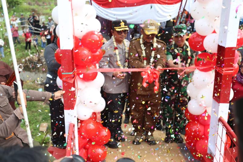 Dandim 0607/Kota Sukabumi Hadiri Peresmian Jembatan Gantung PRIMA JANTAKE, Dorong Konektivitas dan Wisata Desa