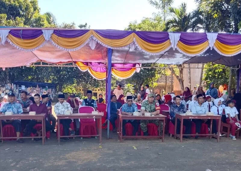 Babinsa Desa Sidamulya Hadiri Acara Perpisahan Dan Kenaikan Kelas SDN Citangngkil