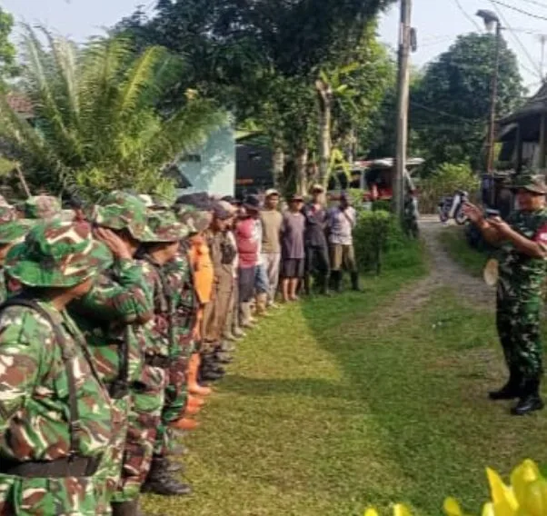 Anggota Koramil 2211/Sagaranten Ikuti Latihan Penanggulangan Bencana Alam di Jampang Tengah