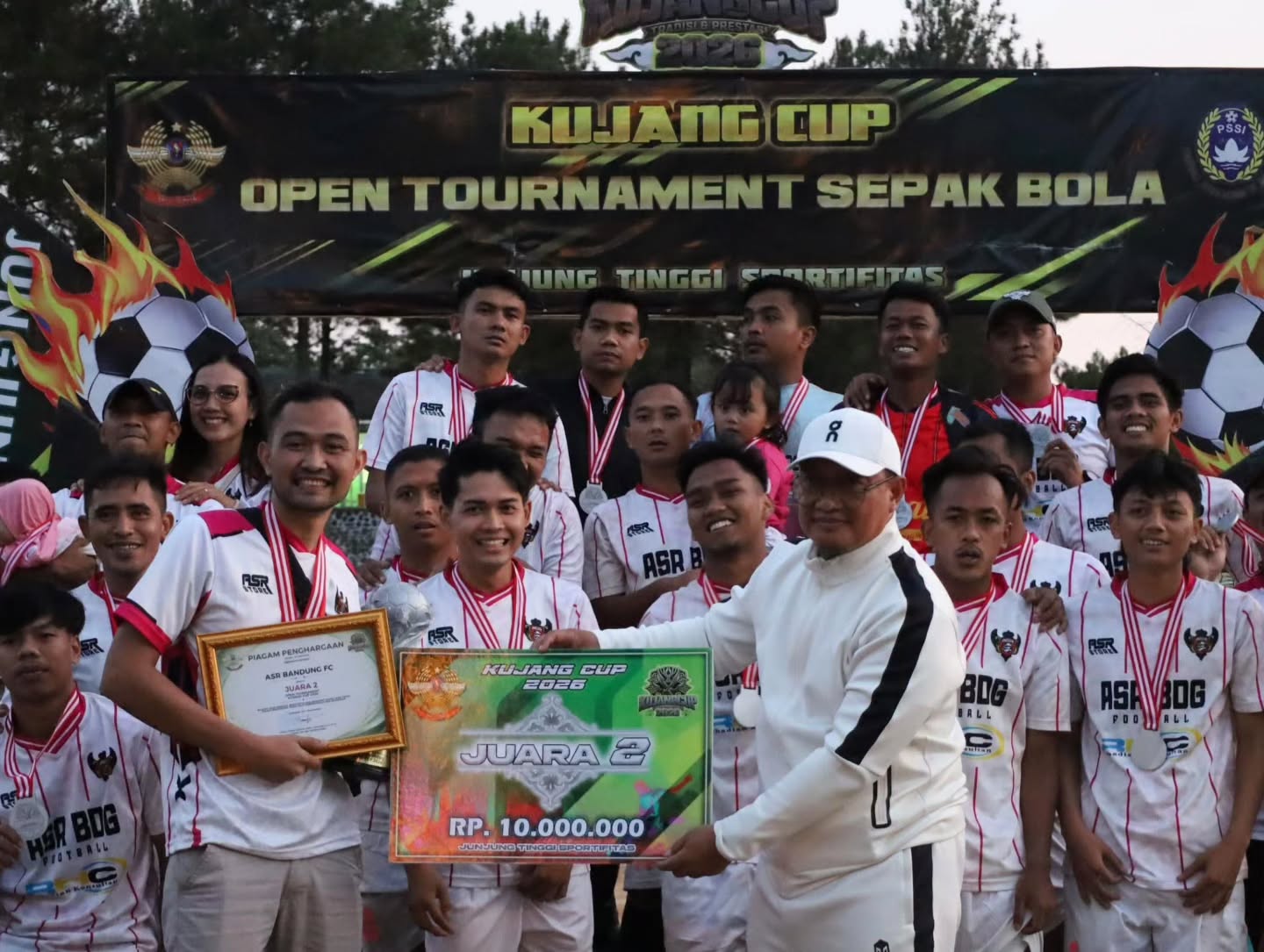 Hasna Utama FC Juara Kujang Cup 2026, Ribuan Penonton Semarakkan Final di Yonif 330 Kostrad