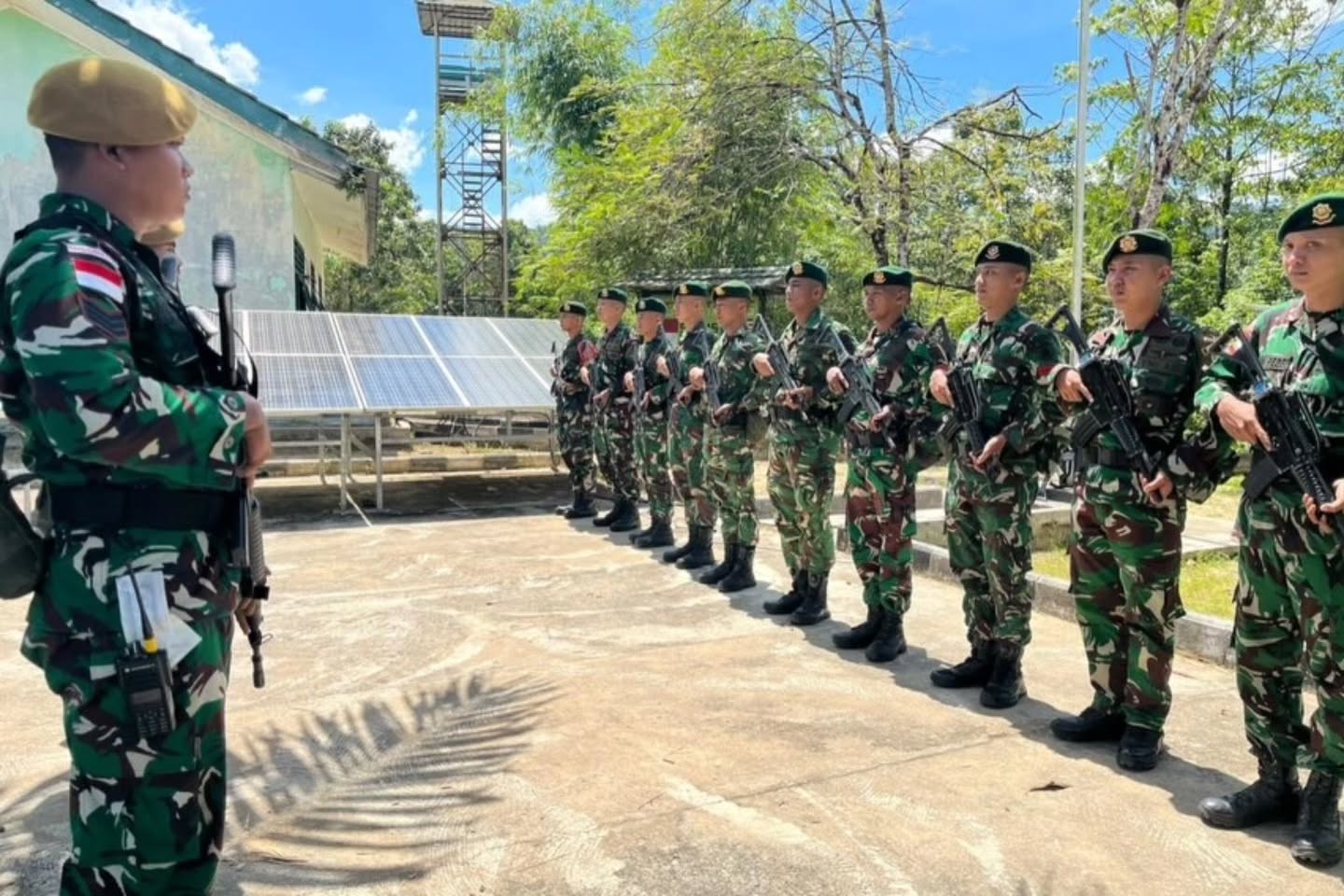 Yonarhanud 1 Kostrad Serahkan Tugas Pengamanan Perbatasan kepada Yonarmed 19/Bogani