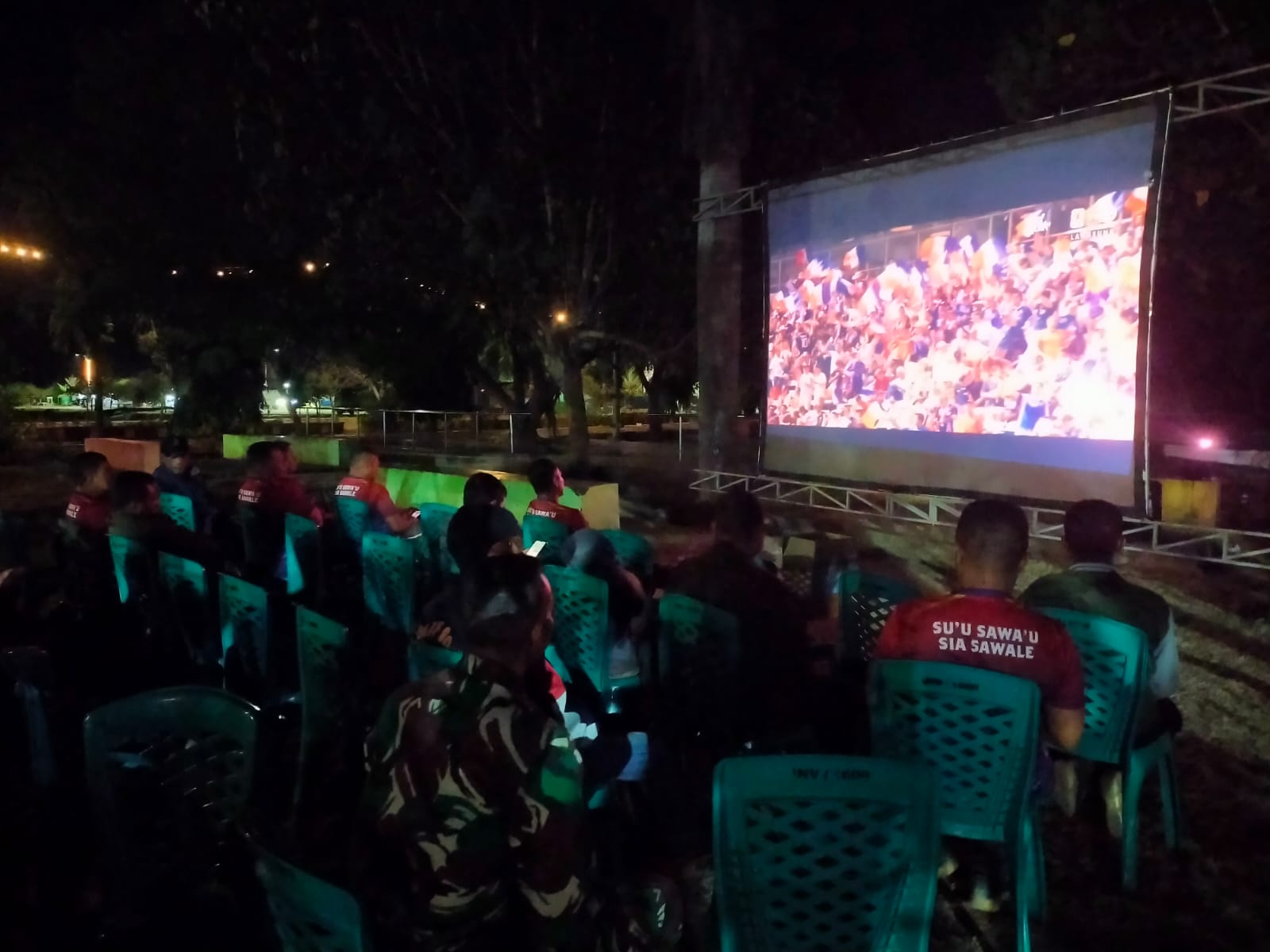 Semarak Nobar Piala Dunia 2026, Koramil 1608-01/Rasanae Hadirkan Hiburan untuk Warga
