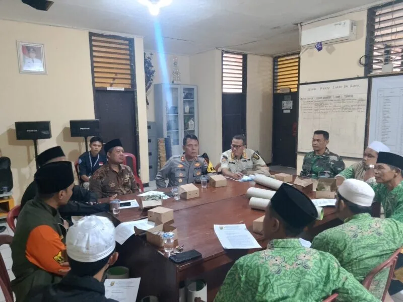 Babinsa Koramil 2202/Palabuhanratu Hadiri Rapat Bersama BPD di Desa Jayanti