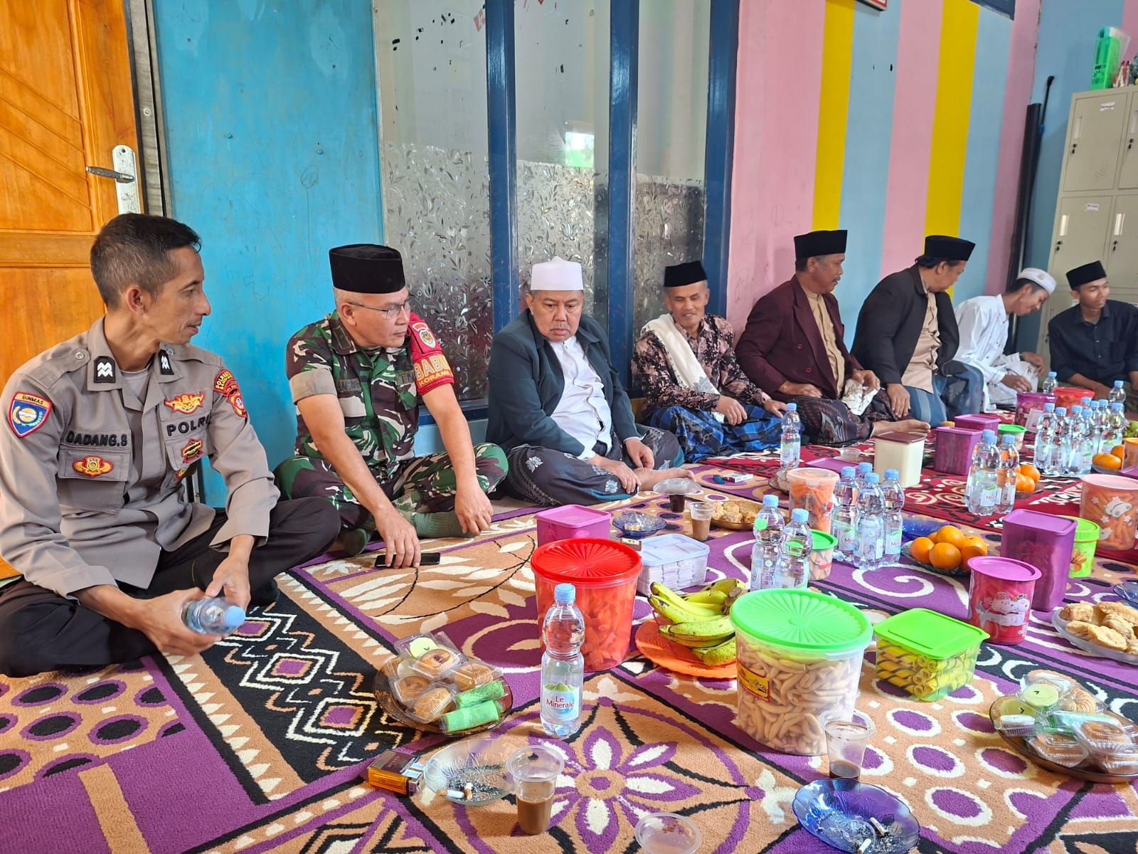 Danramil 2402/Cicalengka menghadiri Kegiatan Tholabul Ilmi Bulanan Keliling di BAIC Cikancung Perkuat Silaturahmi Ulama, Umaroh, dan Masyarakat