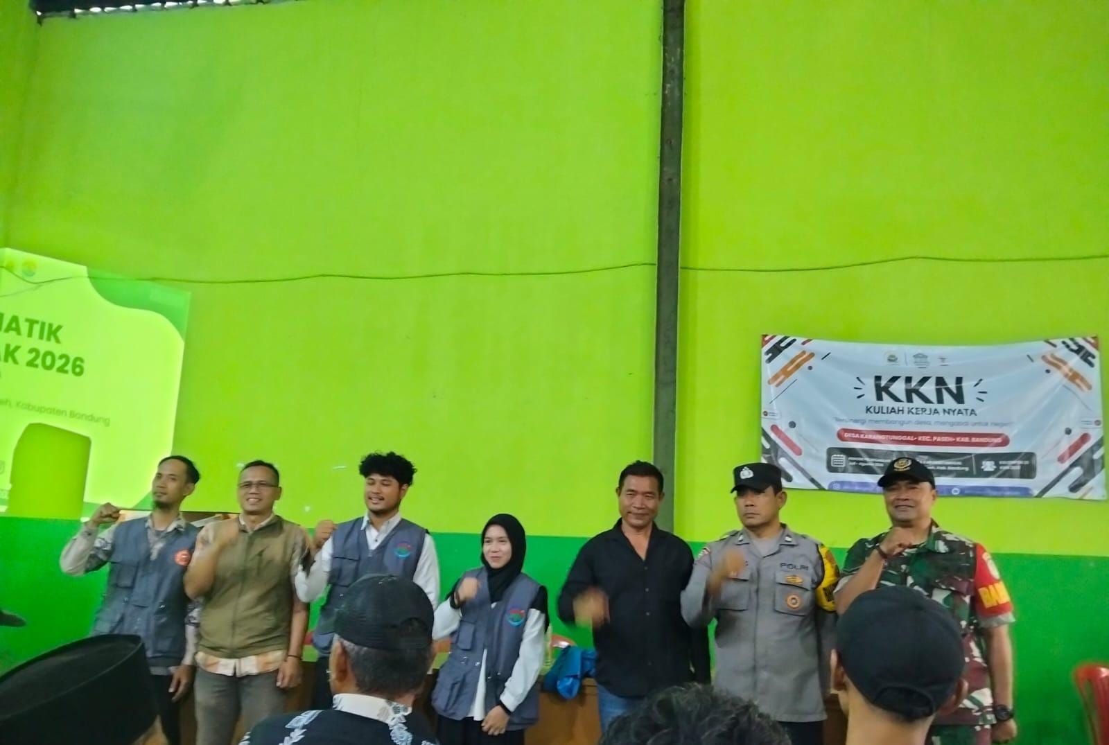 Babinsa Koramil 2403/Paseh Hadiri Penyambutan Mahasiswa KKN Universitas Al-Ghifari di Desa Karangtunggal