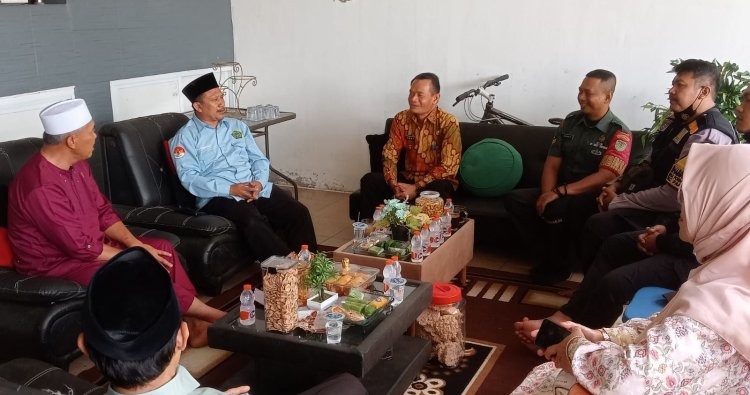 Babinsa Desa Parungkuda Anjangsana ke Rumah Warga, Pererat Silaturahmi dan Pantau Kondisi Sosial Masyarakat
