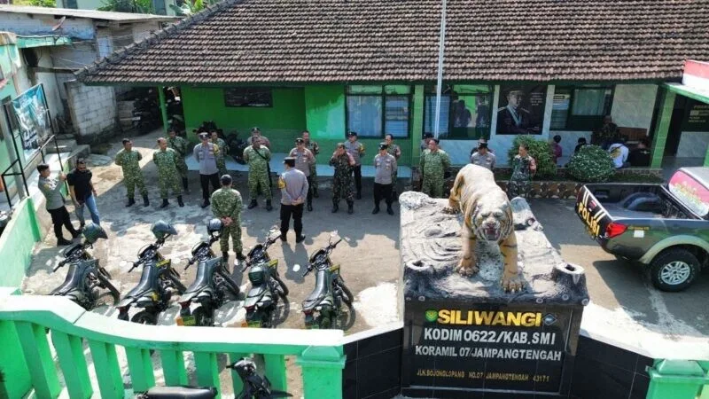 Sinergitas TNI-Polri, Danramil 2207/Jampangtengah Gelar Apel Bersama Perkuat Tugas Kewilayahan