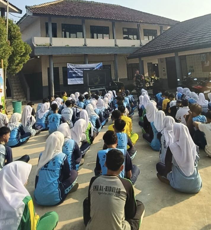 Babinsa Koramil 2408/Ciparay Berikan Materi Wawasan Kebangsaan dan Bela Negara kepada Peserta MPLS SMA Al Hidayah