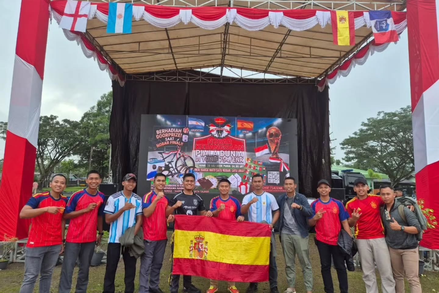 Meriah dan Bertabur Doorprize, Yonif 754 Kostrad Gelar Nobar Final Piala Dunia 2026 Bersama Masyarakat Timika