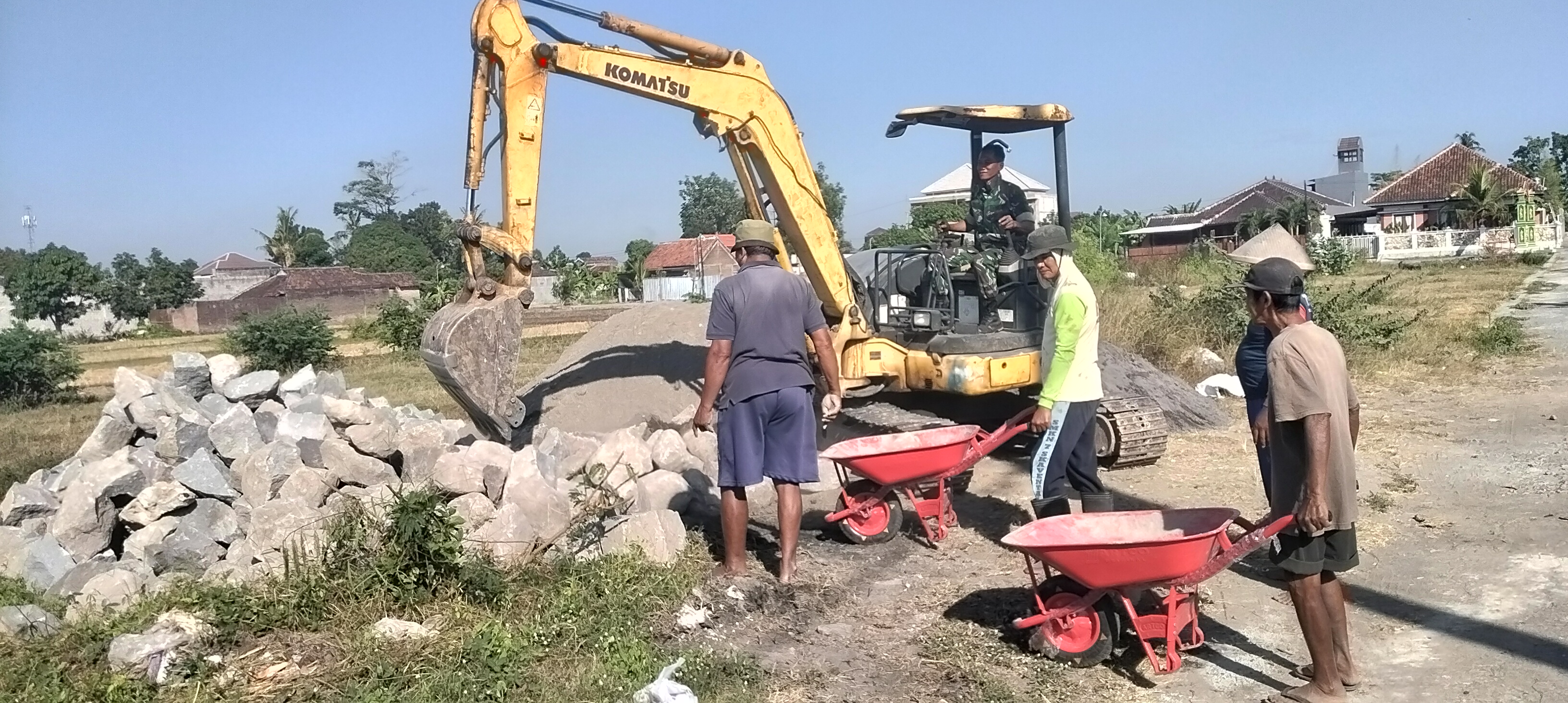 Sukseskan Pra TMMD, Kodim 0732/Sleman Turunkan Alat Berat