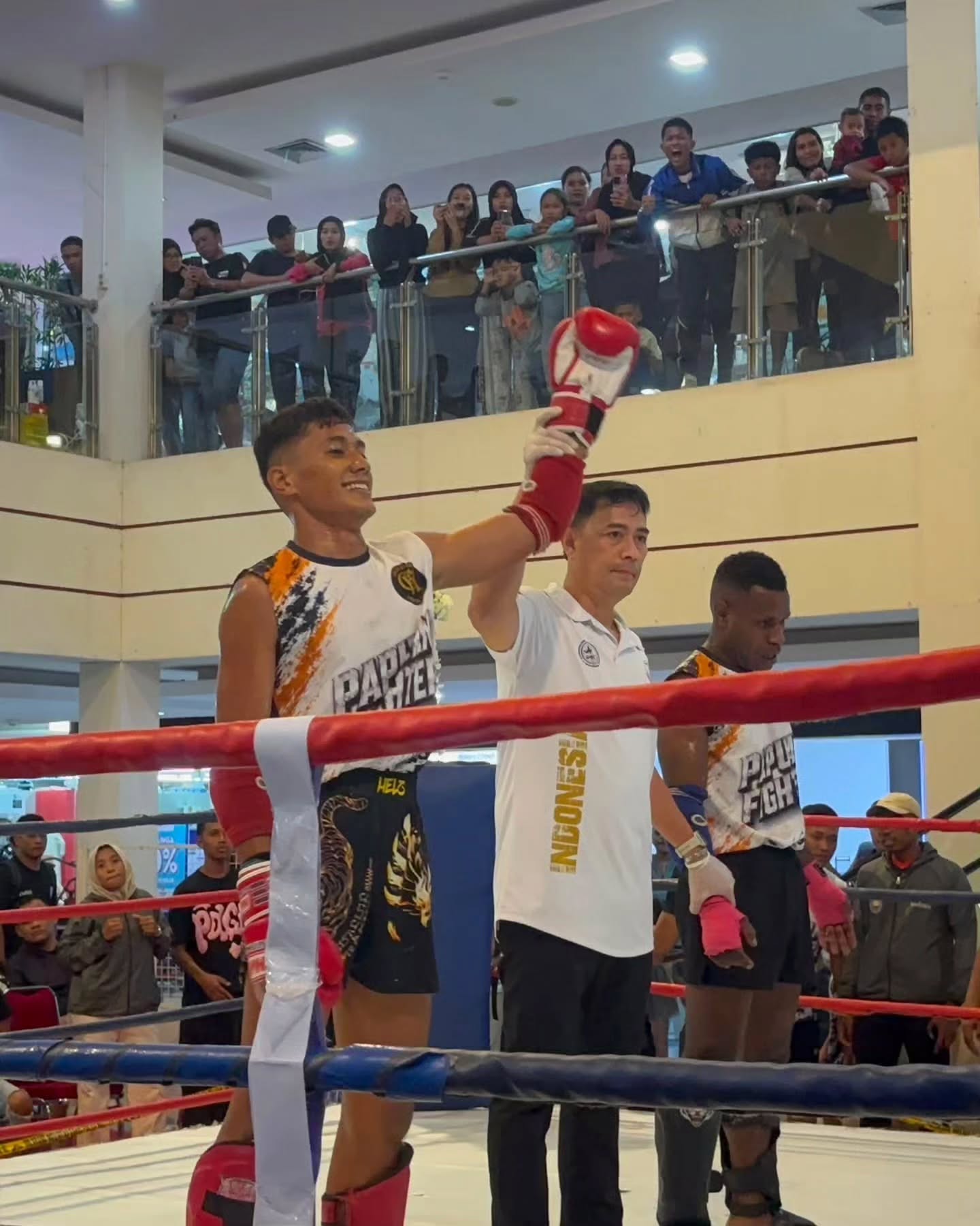 Serda Roger Palungan Borong Dua Gelar Juara Muay Thai dan Standing Fight Papua 2026