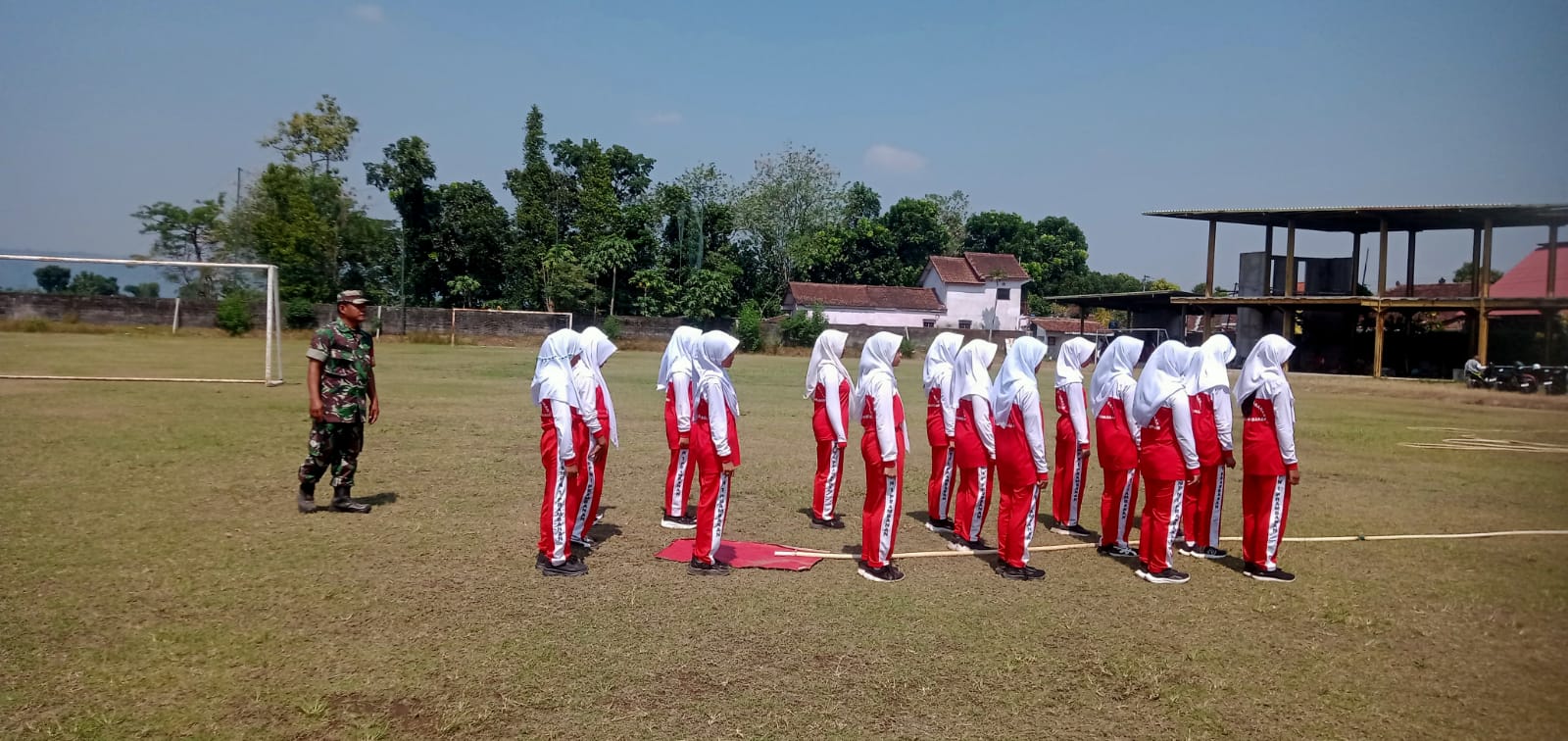 Anggota Koramil 09/Prambanan Sleman Bentuk Karakter Pelajar