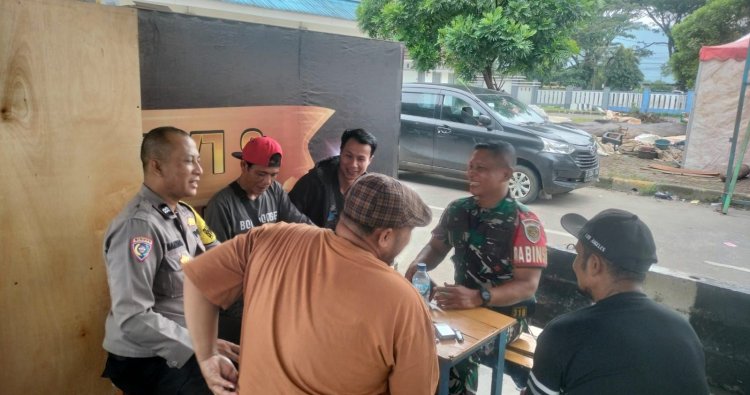 Babinsa Baros Jalin Silaturahmi Erat dengan Warga dan Karang Taruna