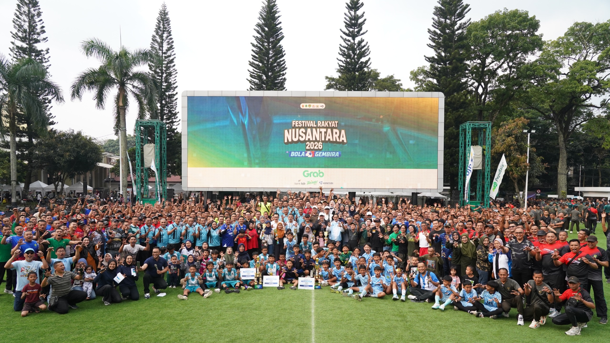 Festival Rakyat Nusantara 2026 Resmi Ditutup, Pangdam III/Siliwangi Perkuat Sinergi TNI, Pemerintah dan Masyarakat