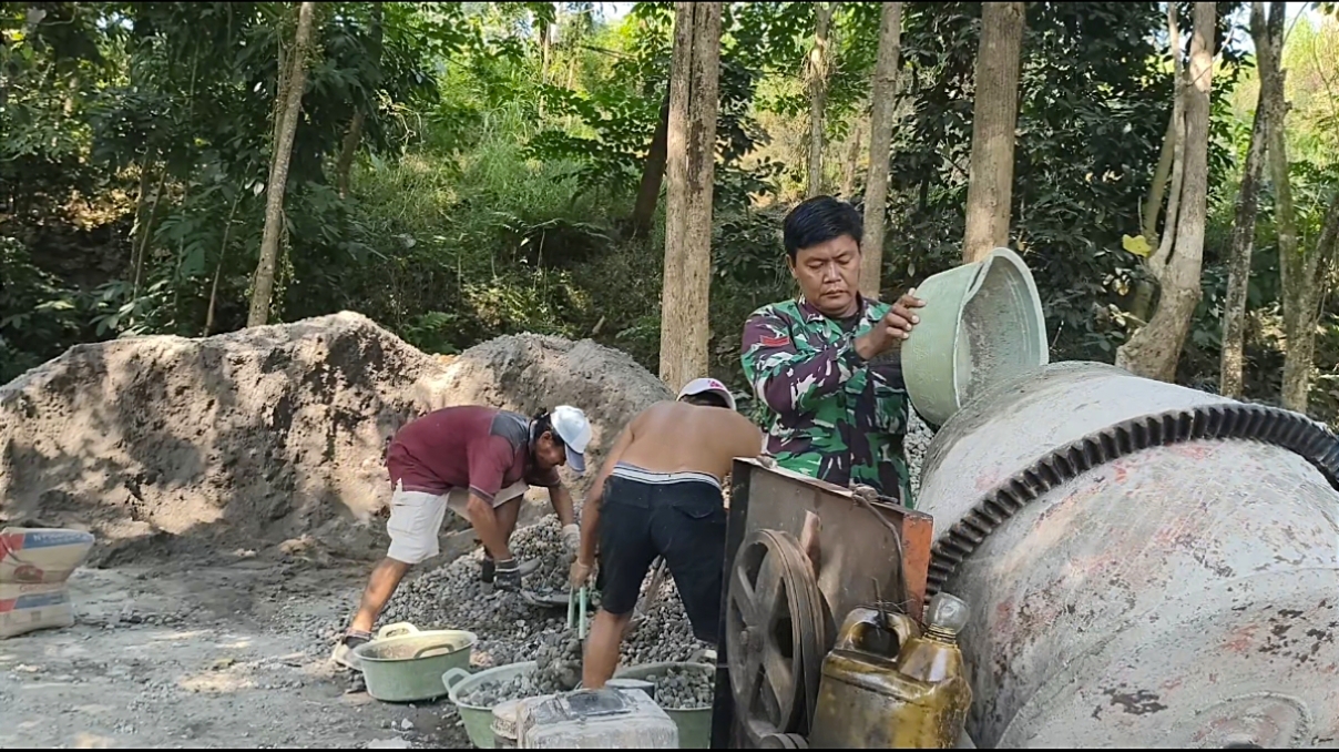 Babinsa Motor Utama Pembangunan 11 Jembatan Garuda diwilayah Kodim Sleman
