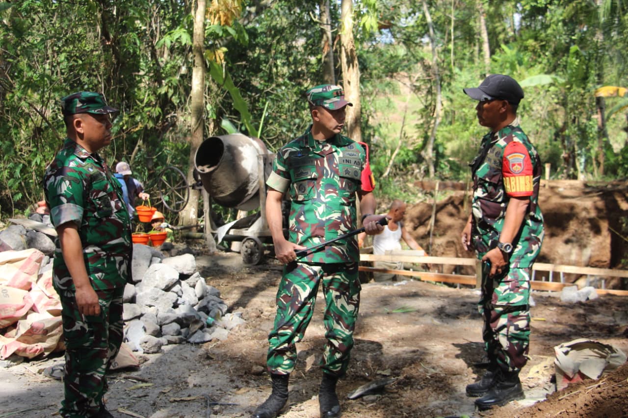 Jembatan Merah Putih Jadi Urat Nadi Ekonomi Desa, Dandim 0706/Temanggung Pastikan Pembangunan Berkualitas dan Tepat Sasaran