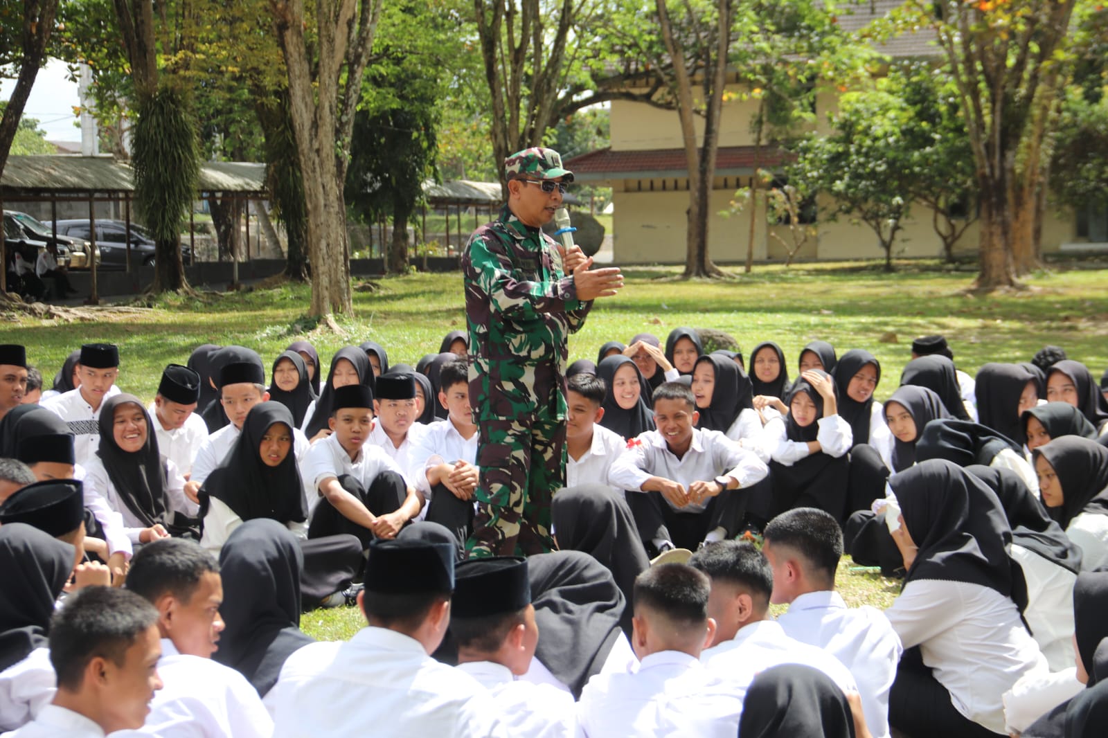 Kodim Sleman Bekali Pelajar MAN 1 Sleman dengan Wasbang dan Belanegara
