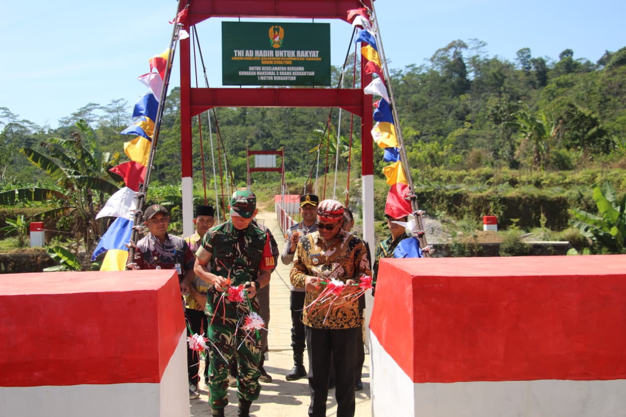 Menembus Isolasi Sungai Lutut: Letkol Inf Richie Fadly Tegaskan Negara Hadir Lewat Jembatan Garuda, Sambungkan Urat Nadi 850 Warga Batursari