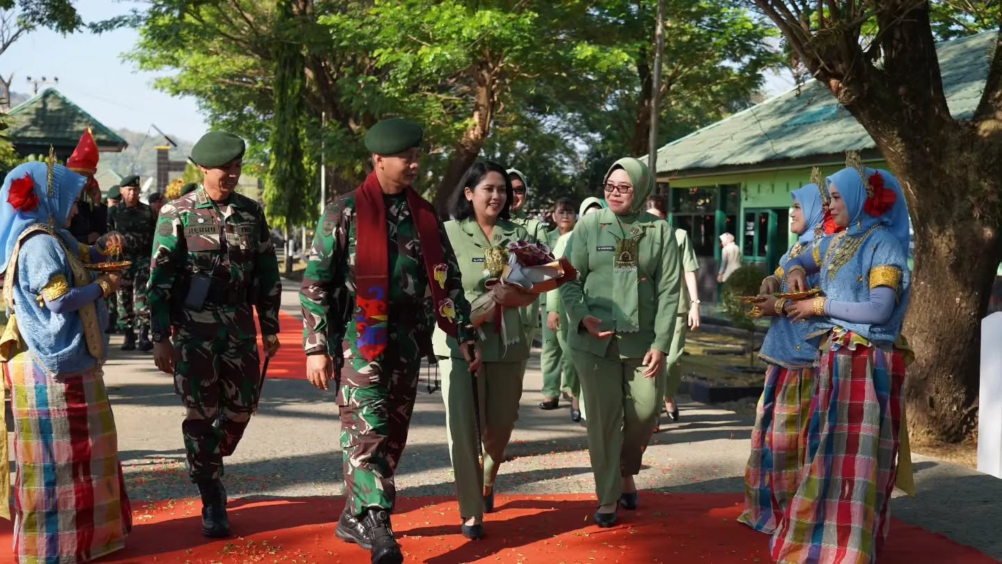 Pangdivif 3 Kostrad Tinjau Kesiapan Alutsista dan Panen Raya di Yonarhanud 16 Kostrad