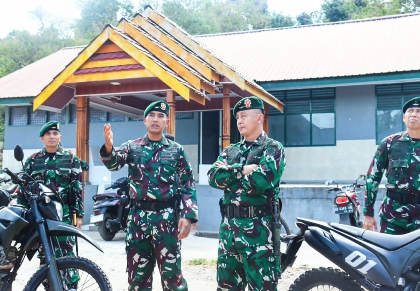 Pangdivif 3 Kostrad Tinjau Renovasi Barak dan Latihan Pencak Silat Militer Yonif 431 Kostrad