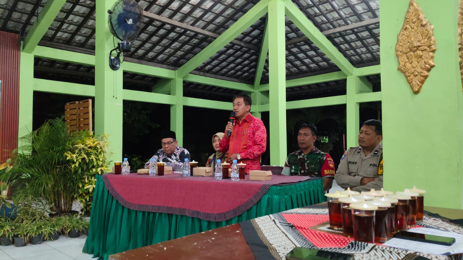 Babinsa Kemudo Hadiri Musdes Pertanggungjawaban BUMDes Kemudo Tahun Buku 2025