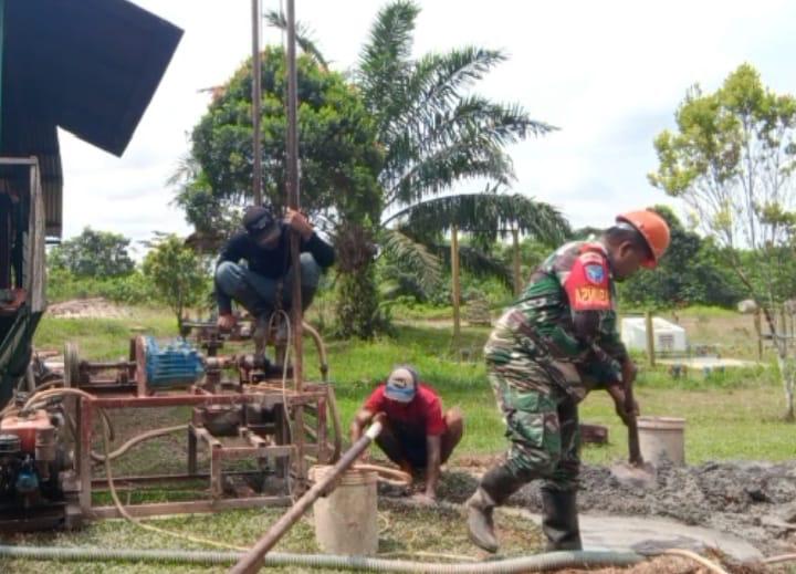 Wujudkan Kesejahteraan Warga, Kodim 1205/Sintang Bangun 16 Sumur Bor hingga Bedah Rumah