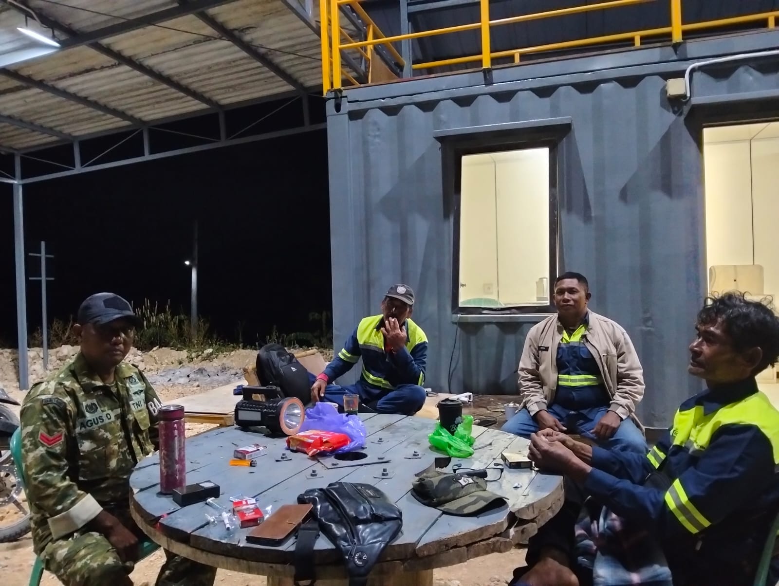 Patroli Rutin Koramil Jereweh Berlangsung Aman, Warga Diimbau Jaga Kondusivitas