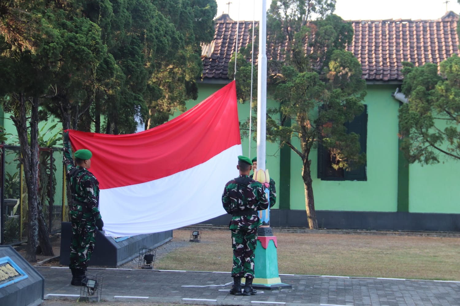 Pelihara Nasionalisme Kodim Sleman Gelar Upacara Bendera