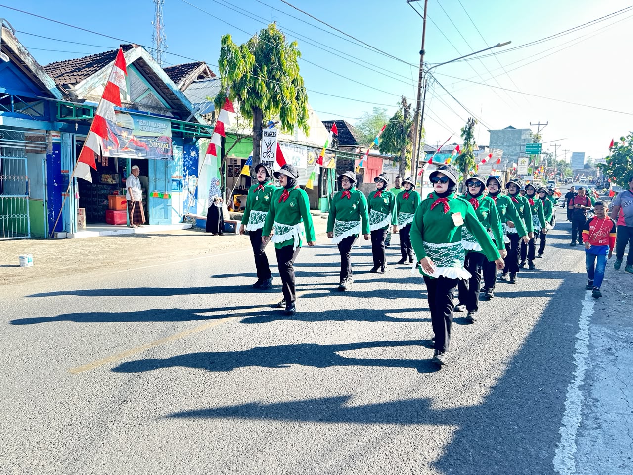 Semangat Kemerdekaan, Persit KCK Kodim 1614/Dompu Ramaikan Gerak Jalan Indah Wanita