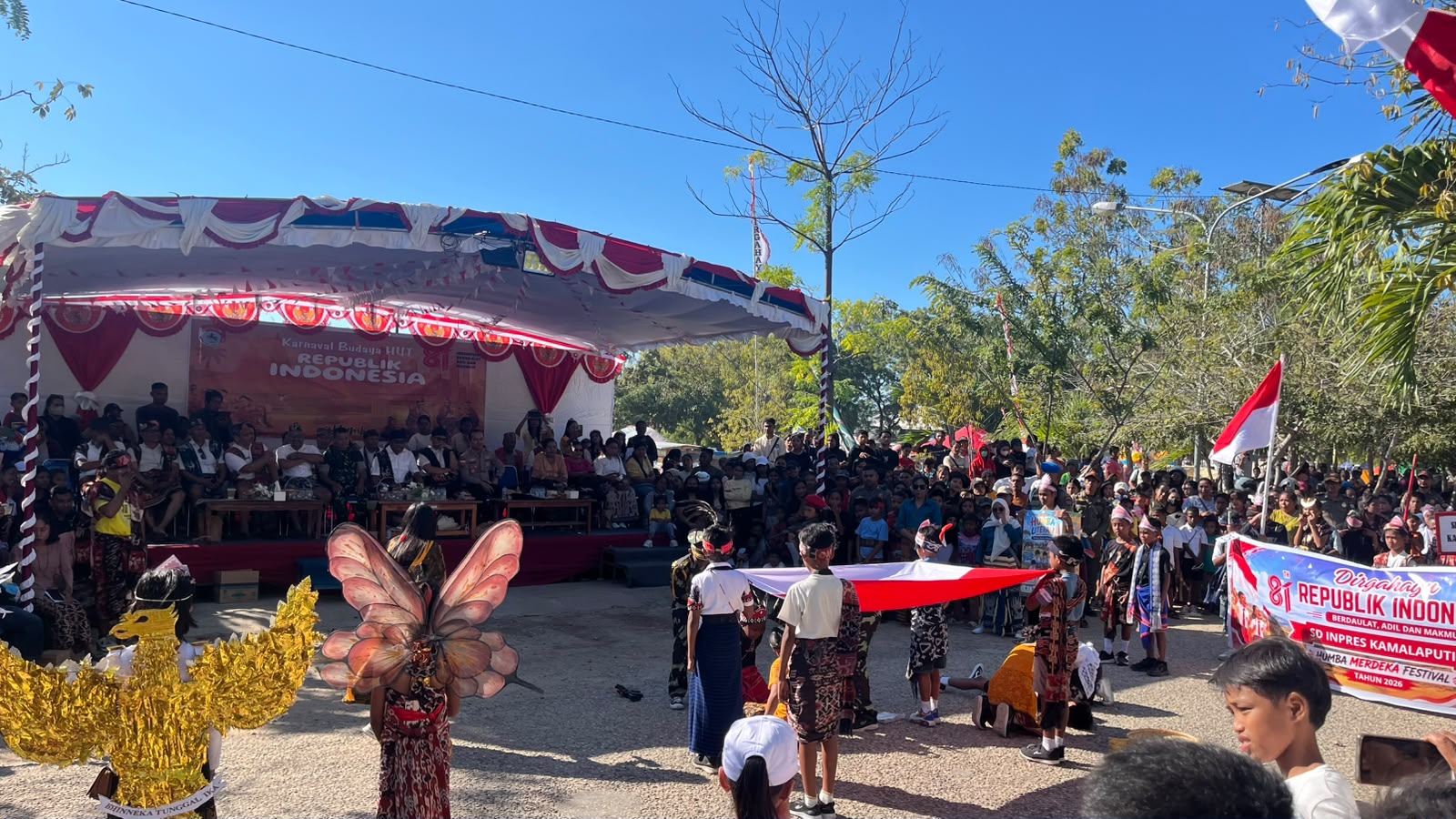 Dandim 1601/Sumba Timur Apresiasi Kreativitas Pelajar dalam Karnaval Budaya HUT RI