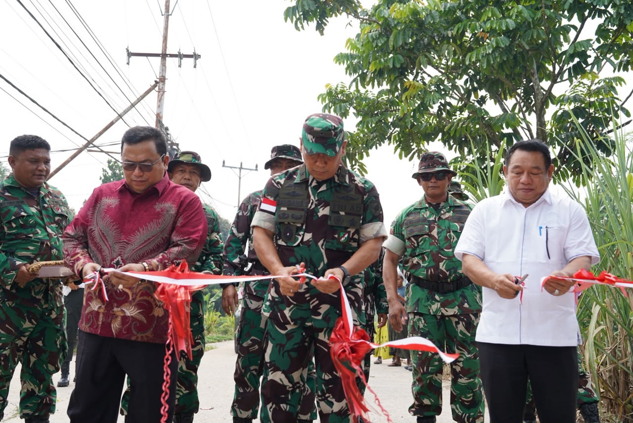 Kasdam XII/Tpr Tutup TMMD ke-129 di Kubu Raya, Tegaskan Komitmen Membangun Negeri dari Desa