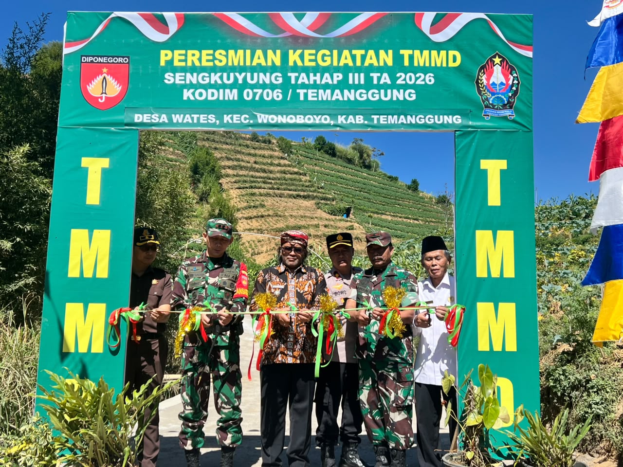 Menembus Isolasi Lereng Gunung: Letkol Inf Richie Fadly Pimpin Penutupan TMMD di Wonoboyo