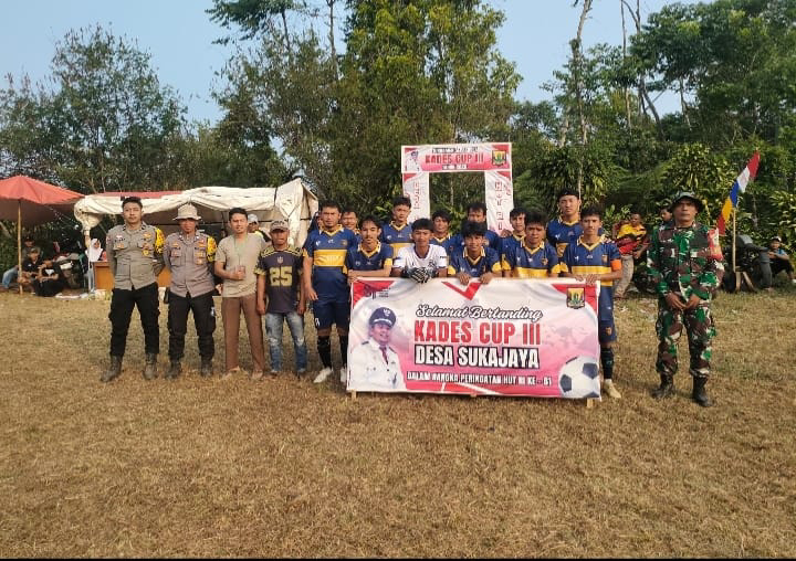 Babinsa Sukajaya Buka Pertandingan Sepak Bola Kades Cup
