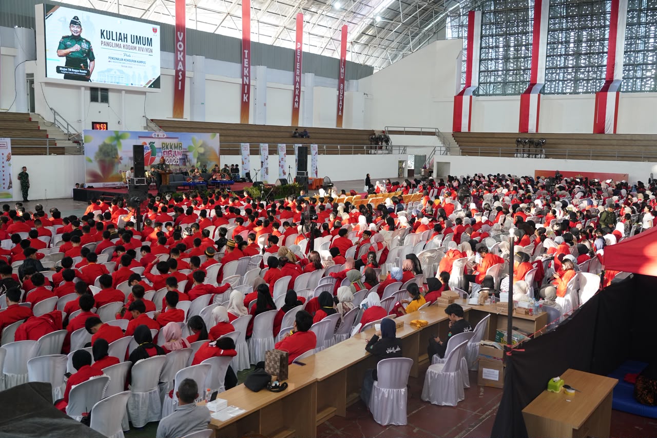 Pangdam XIV/Hsn Bekali Mahasiswa Baru FIB Unhas dengan Wawasan Kebangsaan, Pesannya Menggugah Generasi Muda