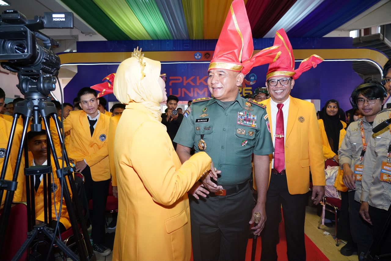 Pangdam XIV/Hsn Kobarkan Wawasan Kebangsaan di Hadapan Mahasiswa Baru UNM: Masa Depan Indonesia Ada di Tangan Kalian!