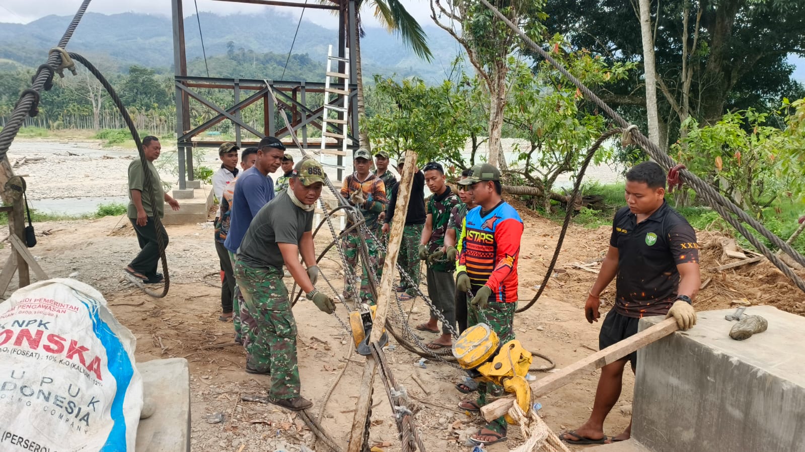 Kodim 0108/Agara dan Masyarakat Kebut Pembangunan Jembatan Gantung di Lawe Ger Ger, Aceh Tenggara