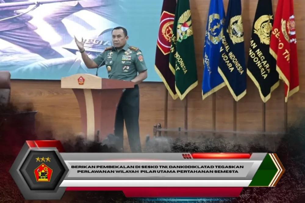 Berikan Pembekalan di Sesko TNI, Dankodiklatad Tegaskan Perlawanan Wilayah Pilar Utama Pertahanan Semesta